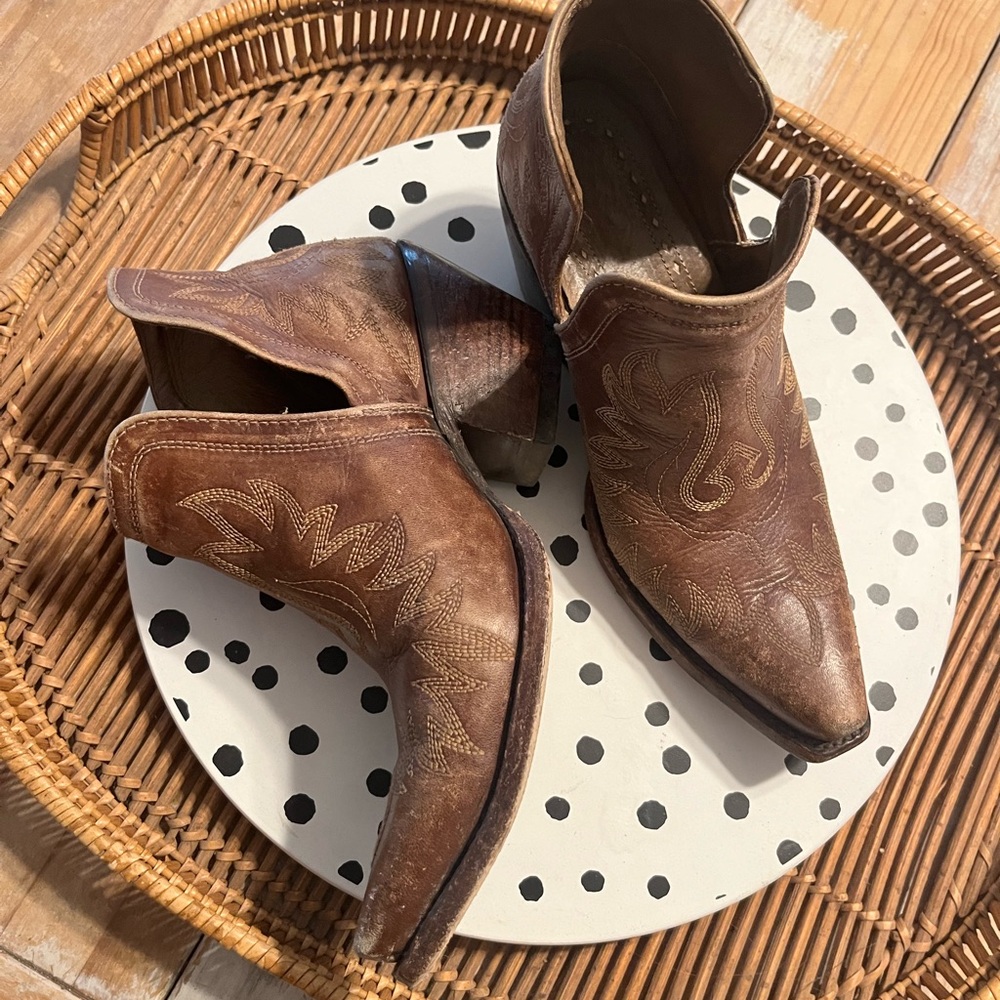 Ariat bootie